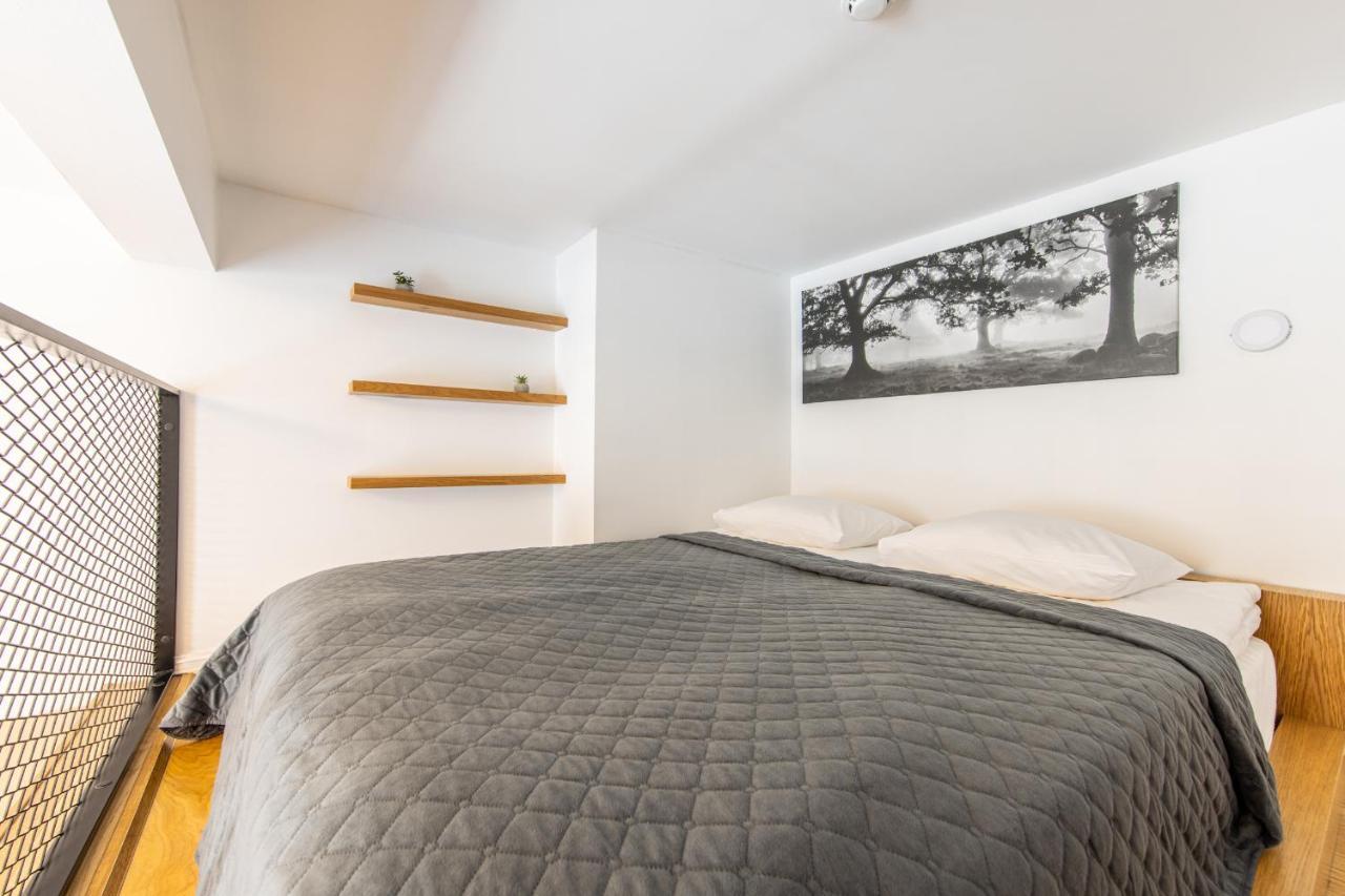 Urban Two-Level Apartments 13 ทาลลินน์ ภายนอก รูปภาพ